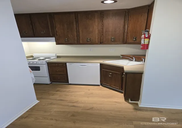 Photo 3 of Townhouse for sale at 2040 Seacliff Dr #2A, Daphne, AL 36526 | MLS# 412009 | Listing updated on 2026-10-15