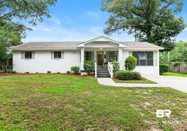 Photo 1 of Single family home for sale at 105 Sara Ave N, Spanish Fort, AL 36527 | MLS# 410369 | Listing updated on 2026-09-08
