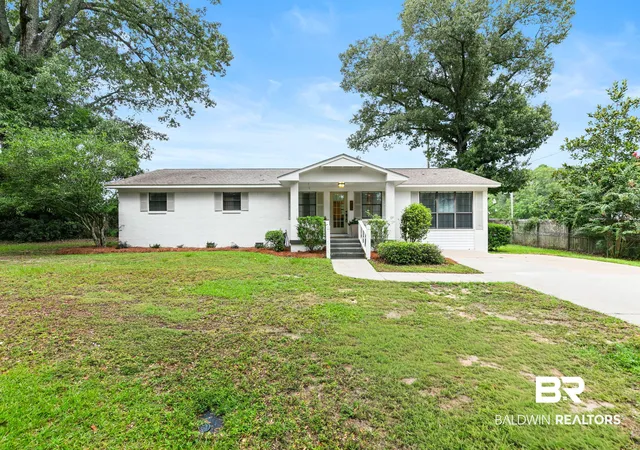 Photo 3 of Single family home for sale at 105 Sara Ave N, Spanish Fort, AL 36527 | MLS# 410369 | Listing updated on 2026-09-08