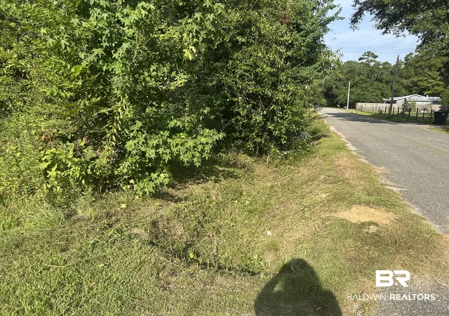 Photo 2 of Sale Pending at 18841 Bull Springs Rd, Robertsdale, AL 36567 | MLS# 410073 | Listing updated on 2026-10-12