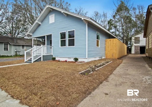 Photo 3 of Single family home for sale at 128 Bush Ave, Mobile, AL 36604 | MLS# 392521 | Listing updated on 2026-09-03