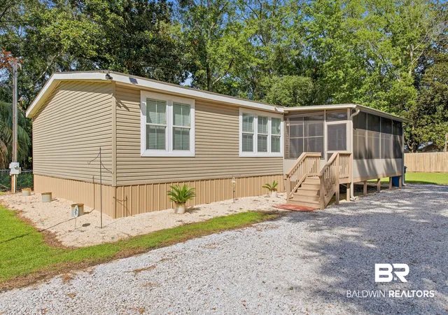 Photo 2 of Manufactured home for sale at 9422 Seabright Ave, Elberta, AL 36530 | MLS# 409755 | Listing updated on 2026-09-09