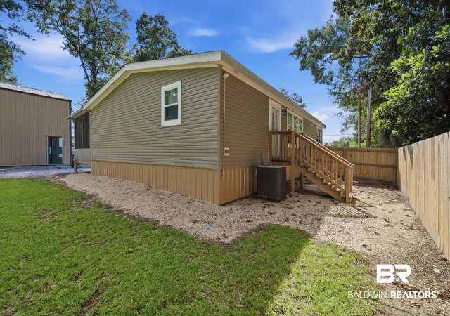 Photo 4 of Manufactured home for sale at 9422 Seabright Ave, Elberta, AL 36530 | MLS# 409755 | Listing updated on 2026-09-09