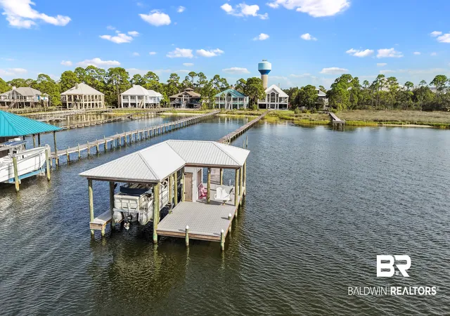 Photo 4 of Single family home for sale at 31647 Shoalwater Dr, Orange Beach, AL 36561 | MLS# 410326 | Listing updated on 2026-09-14
