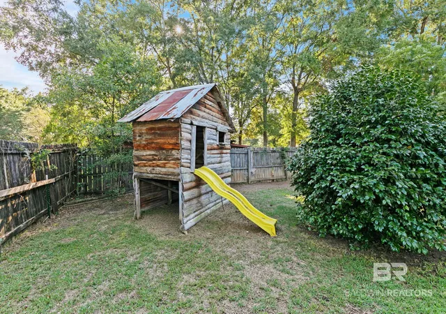 Photo 2 of Single family home for sale at 38 Hollyhock Rd, Monroeville, AL 36460 | MLS# 411793 | Listing updated on 2026-10-09