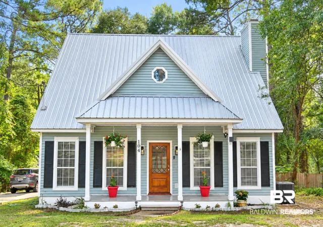 Photo 3 of Sale Pending at 104 Crestview Cir, Daphne, AL 36526 | MLS# 398231 | Listing updated on 2026-10-02