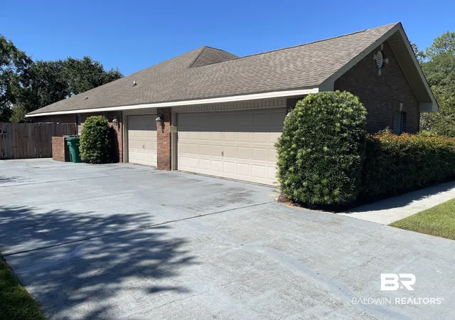 Photo 2 of Single family home for sale at 104 Durby Ln, Foley, AL 36535 | MLS# 410327 | Listing updated on 2026-10-04