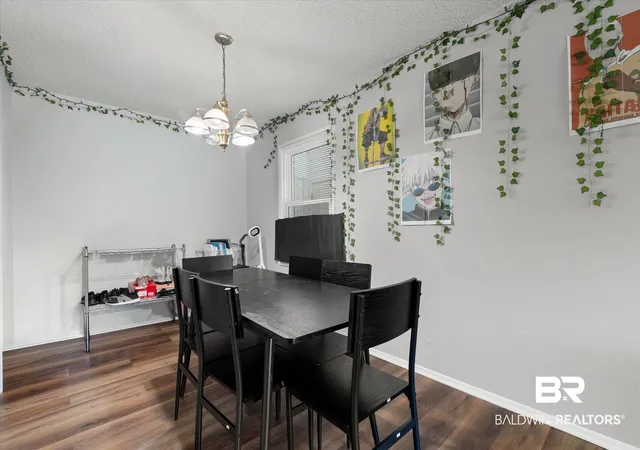 Photo 4 of Sale Pending at 1465 Mamie Dr, Mobile, AL 36618 | MLS# 408492 | Listing updated on 2026-09-18