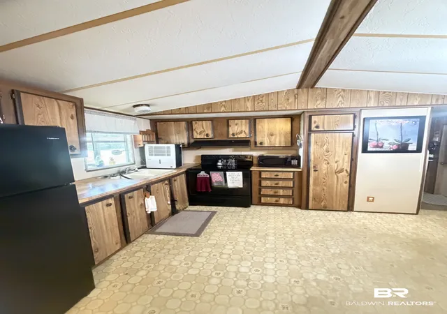 Photo 3 of Single family home for sale at 1606 Matias Dr, Lillian, AL 36549 | MLS# 410424 | Listing updated on 2026-09-09