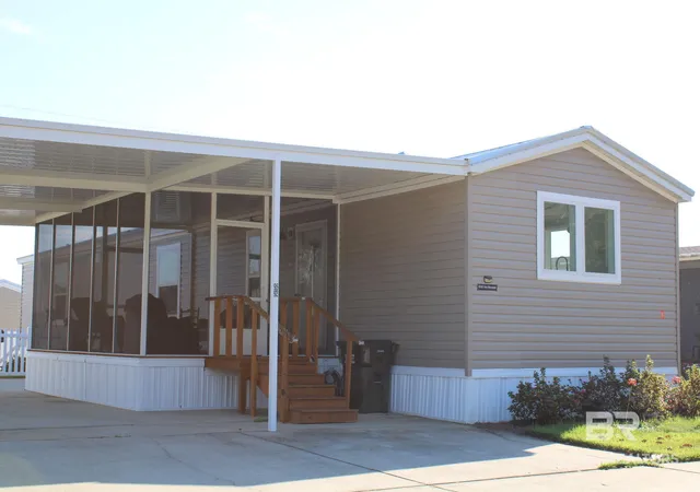 Photo 1 of Single family home for sale at 9592 Key Biscayne Dr, Fairhope, AL 36532 | MLS# 411479 | Listing updated on 2026-10-21