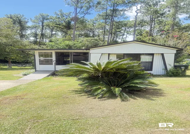 Photo 2 of Single family home for sale at 1407 Ridgewood Dr, Lillian, AL 36549 | MLS# 410426 | Listing updated on 2026-09-21