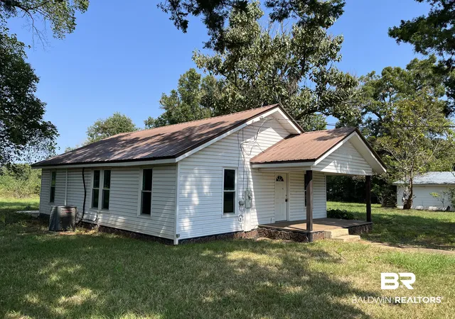 Photo 3 of Single family home for sale at 91 Oak Grv Rd, Frisco City, AL 36445 | MLS# 410919 | Listing updated on 2026-09-21