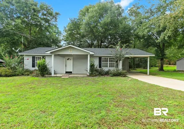 Photo 1 of Sale Pending at 106 Holly Hl Dr, Brewton, AL 36426 | MLS# 410651 | Listing updated on 2026-09-17