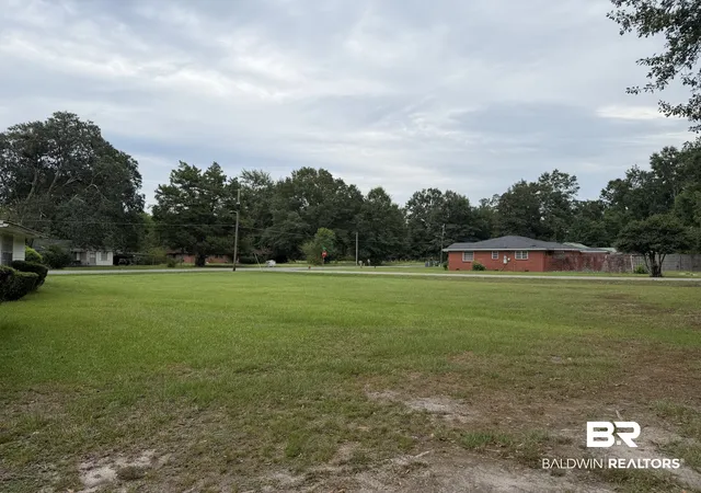 Photo 3 of Single family home for sale at 162 Bullard St, Atmore, AL 36502 | MLS# 409986 | Listing updated on 2026-09-08
