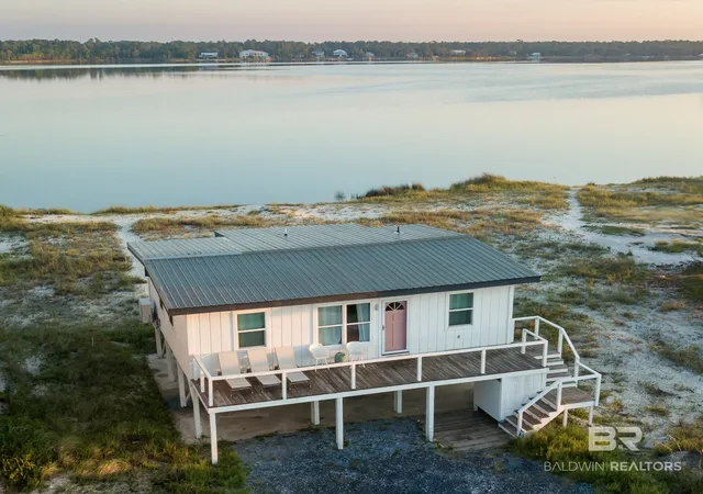 Photo 3 of Single family home for sale at 2898 W Beach Blvd, Gulf Shores, AL 36542 | MLS# 411561 | Listing updated on 2026-10-06