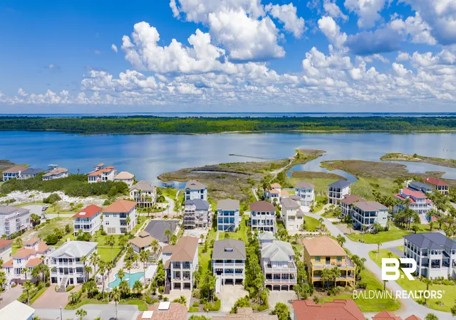 Photo 3 of Single family home for sale at 3234 Dolphin Dr, Gulf Shores, AL 36542 | MLS# 409962 | Listing updated on 2026-09-15