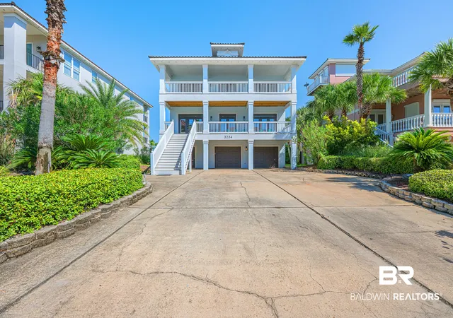 Photo 4 of Single family home for sale at 3234 Dolphin Dr, Gulf Shores, AL 36542 | MLS# 409962 | Listing updated on 2026-09-15