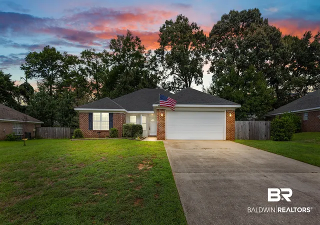 Photo 2 of Single family home for sale at 7635 Elizabeth Dr, Daphne, AL 36526 | MLS# 410098 | Listing updated on 2026-09-17