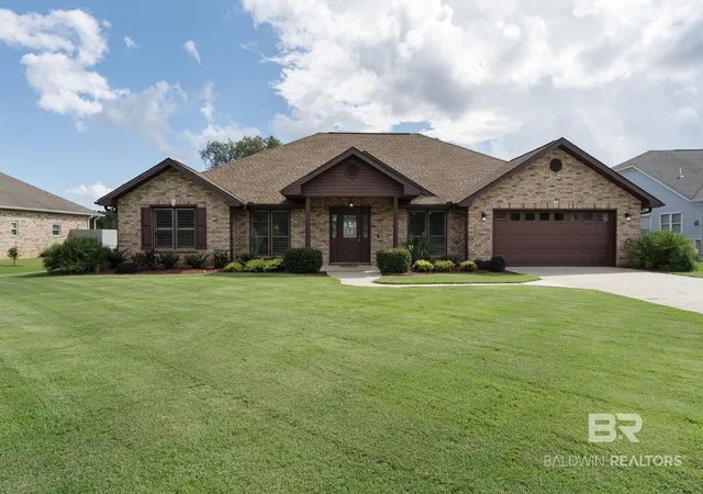 Photo 1 of Single family home for sale at 9462 Lakeview Dr, Foley, AL 36535 | MLS# 411472 | Listing updated on 2026-10-15