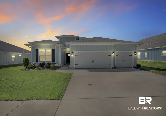 Photo 1 of Single family home for sale at 226 Bronze St, Fairhope, AL 36532 | MLS# 409348 | Listing updated on 2026-09-05