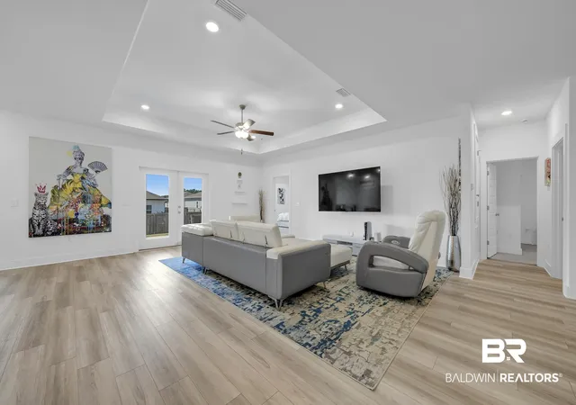 Photo 3 of Single family home for sale at 226 Bronze St, Fairhope, AL 36532 | MLS# 409348 | Listing updated on 2026-10-10