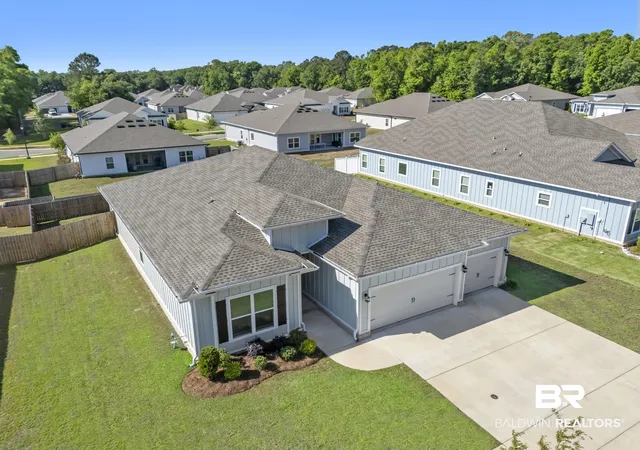 Photo 3 of Single family home for sale at 226 Bronze St, Fairhope, AL 36532 | MLS# 409348 | Listing updated on 2026-09-05