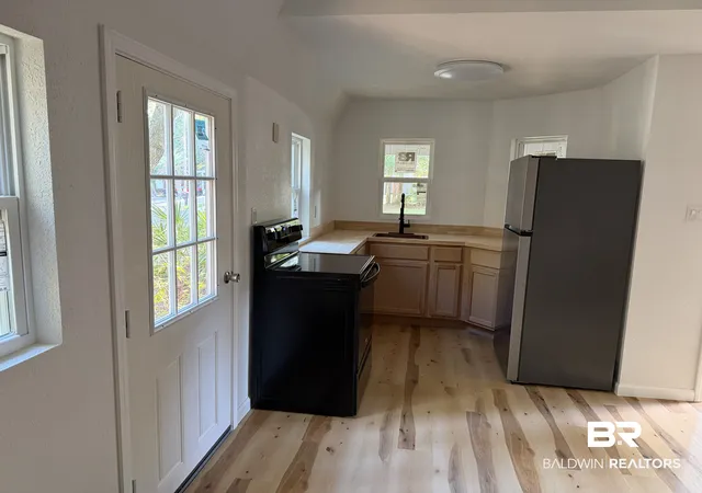 Photo 3 of Single family home for sale at 577 Escambia Loop, Lillian, AL 36549 | MLS# 406693 | Listing updated on 2026-09-08