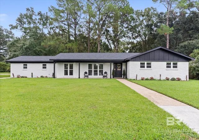 Photo 2 of Sale Pending at 5404 Scanlan Way, Satsuma, AL 36572 | MLS# 411762 | Listing updated on 2026-10-19
