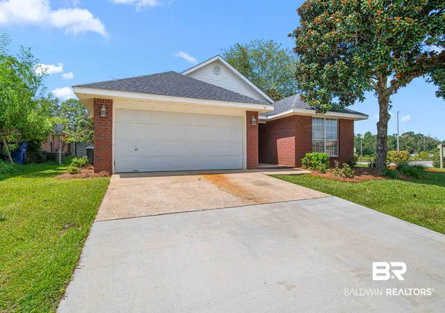 Photo 3 of Single family home for sale at 141 Kemper Ln, Fairhope, AL 36532 | MLS# 410731 | Listing updated on 2026-09-24