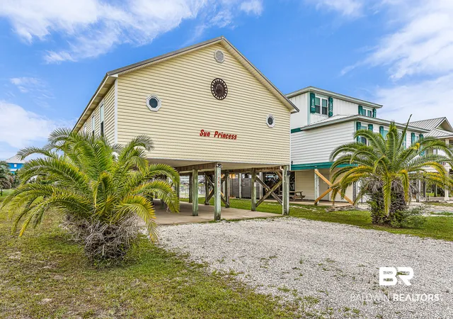 Photo 2 of Townhouse for sale at 1389 W Lagoon Ave #UNIT B, Gulf Shores, AL 36542 | MLS# 409824 | Listing updated on 2026-09-15