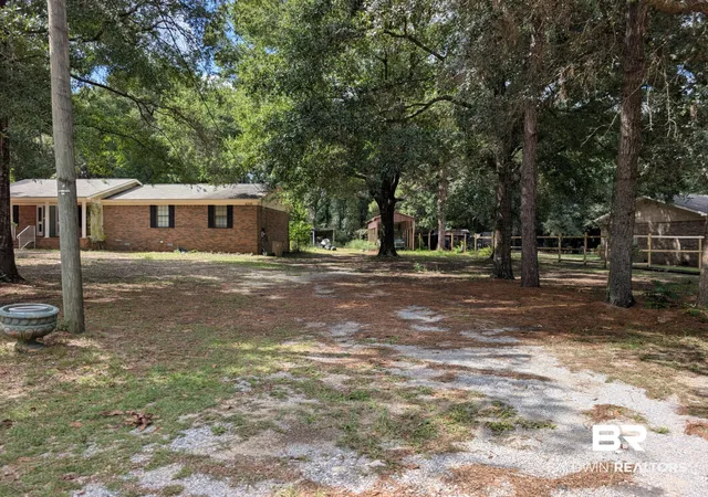 Photo 2 of Single family home for sale at 6350 Sherry Dr, Mobile, AL 36618 | MLS# 410104 | Listing updated on 2026-09-16