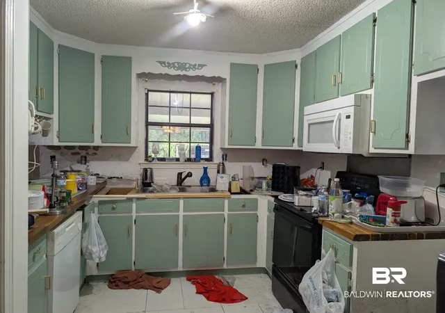 Photo 4 of Single family home for sale at 6350 Sherry Dr, Mobile, AL 36618 | MLS# 410104 | Listing updated on 2026-09-16
