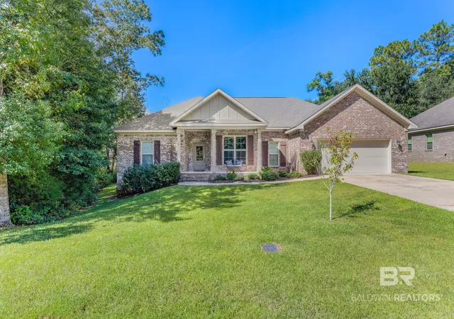 Photo 1 of Single family home for sale at 19847 Bunker Loop, Fairhope, AL 36532 | MLS# 411347 | Listing updated on 2026-10-15