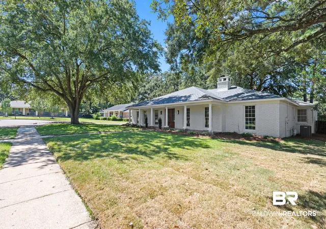 Photo 3 of Sale Pending at 1908 Bent Tree Ct, Mobile, AL 36609 | MLS# 410629 | Listing updated on 2026-09-24