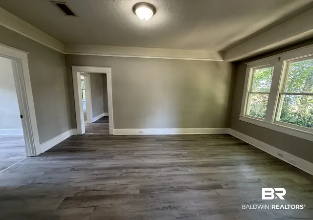 Photo 3 of Sale Pending at 610 Daupin Is Pkwy, Mobile, AL 36606 | MLS# 410113 | Listing updated on 2026-09-15