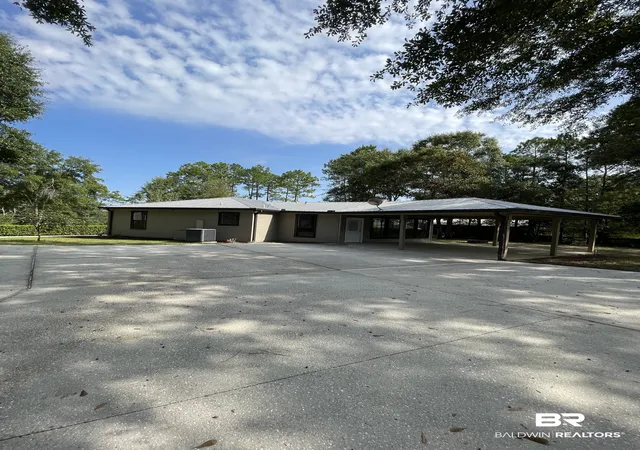 Photo 3 of Single family home for sale at 32998 Juniper Rd, Seminole, AL 36574 | MLS# 410917 | Listing updated on 2026-09-22