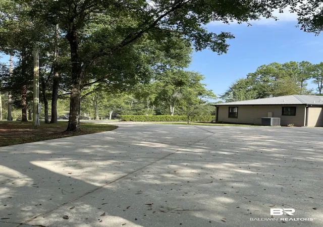 Photo 3 of Single family home for sale at 32998 Juniper Rd, Seminole, AL 36574 | MLS# 410917 | Listing updated on 2026-09-22
