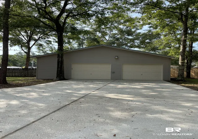 Photo 4 of Single family home for sale at 32998 Juniper Rd, Seminole, AL 36574 | MLS# 410917 | Listing updated on 2026-09-22