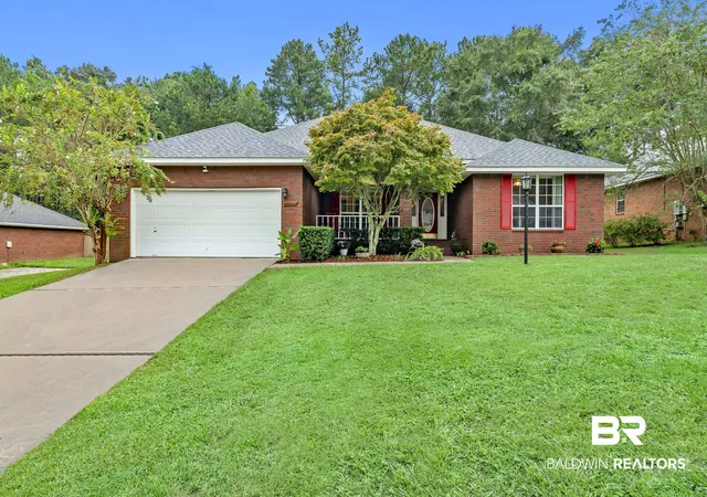 Photo 3 of Sale Pending at 7236 N Lake Dr, Daphne, AL 36527 | MLS# 409876 | Listing updated on 2026-09-08