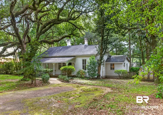 Photo 4 of Sale Pending at 14446 Oak St, Magnolia Springs, AL 36555 | MLS# 410570 | Listing updated on 2026-09-21