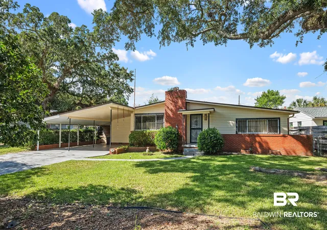 Photo 3 of Single family home for sale at 506 E Sunset Avenue, Pensacola, FL 32507 | MLS# 409339 | Listing updated on 2026-09-10