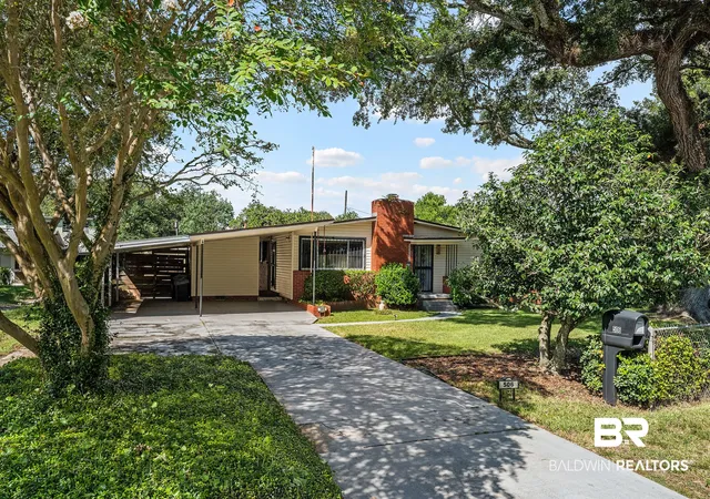 Photo 4 of Single family home for sale at 506 E Sunset Avenue, Pensacola, FL 32507 | MLS# 409339 | Listing updated on 2026-09-30