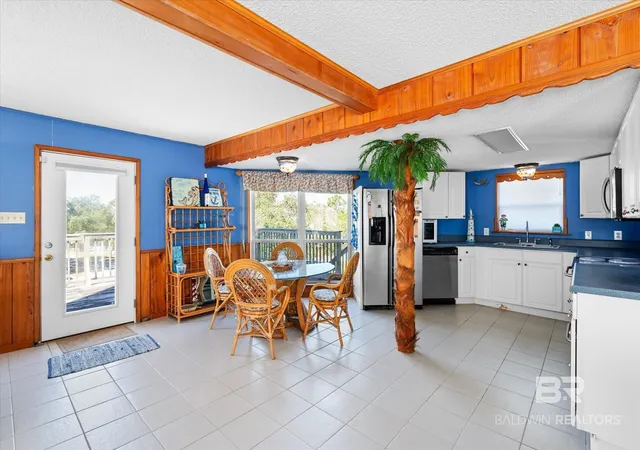 Photo 4 of Single family home for sale at 571 Gulfview Dr, Gulf Shores, AL 36542 | MLS# 411847 | Listing updated on 2026-10-26