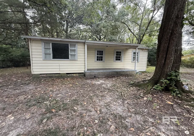 Photo 1 of Single family home for sale at 2764 S Thompson Dr, Mobile, AL 36606 | MLS# 411769 | Listing updated on 2026-10-15