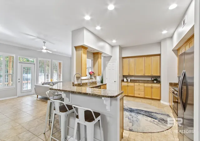 Photo 2 of Townhouse for sale at 4 Yacht Clb Dr #86, Daphne, AL 36526 | MLS# 411492 | Listing updated on 2026-10-01