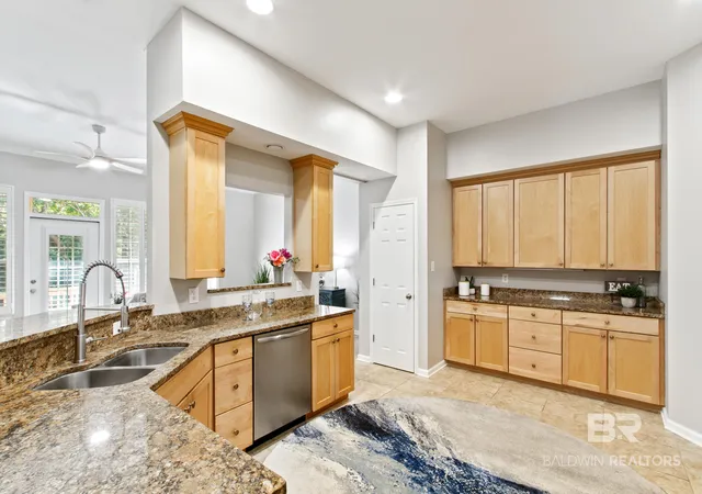 Photo 3 of Townhouse for sale at 4 Yacht Clb Dr #86, Daphne, AL 36526 | MLS# 411492 | Listing updated on 2026-10-01