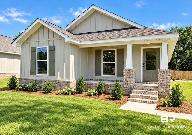 Photo 1 of Single family home for sale at 2040 W Union Avemue, Loxley, AL 36551 | MLS# 410757 | Listing updated on 2026-09-16