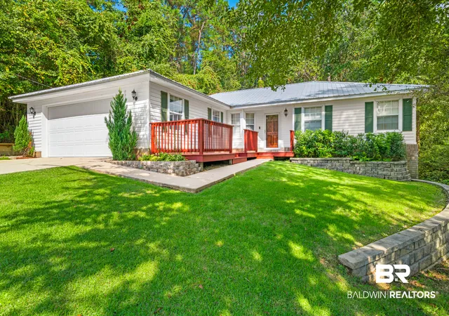 Photo 1 of Sale Pending at 102 Kingswood Dr, Daphne, AL 36526 | MLS# 410212 | Listing updated on 2026-09-18