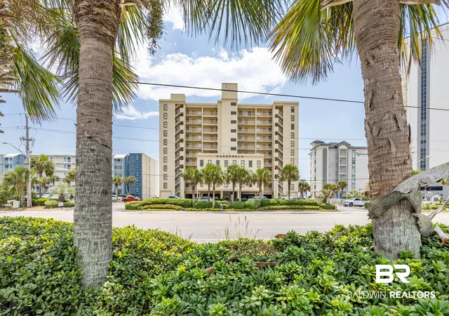 Photo 2 of Townhouse for sale at 409 E Beach Blvd #UNIT 684, Gulf Shores, AL 36542 | MLS# 411287 | Listing updated on 2026-10-19