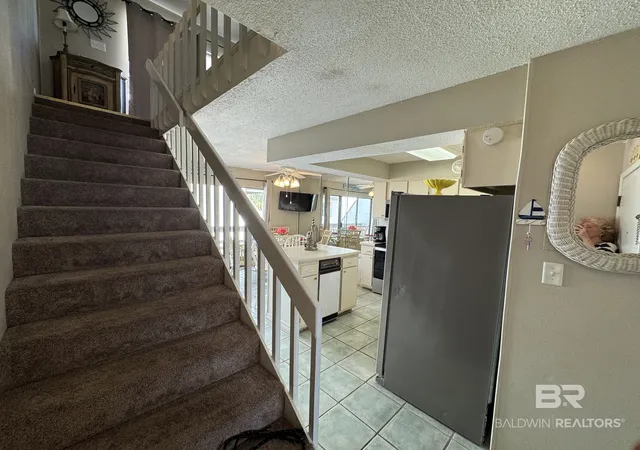 Photo 3 of Townhouse for sale at 554 E Beach Blvd #UNIT 3, Gulf Shores, AL 36542 | MLS# 411330 | Listing updated on 2026-09-30